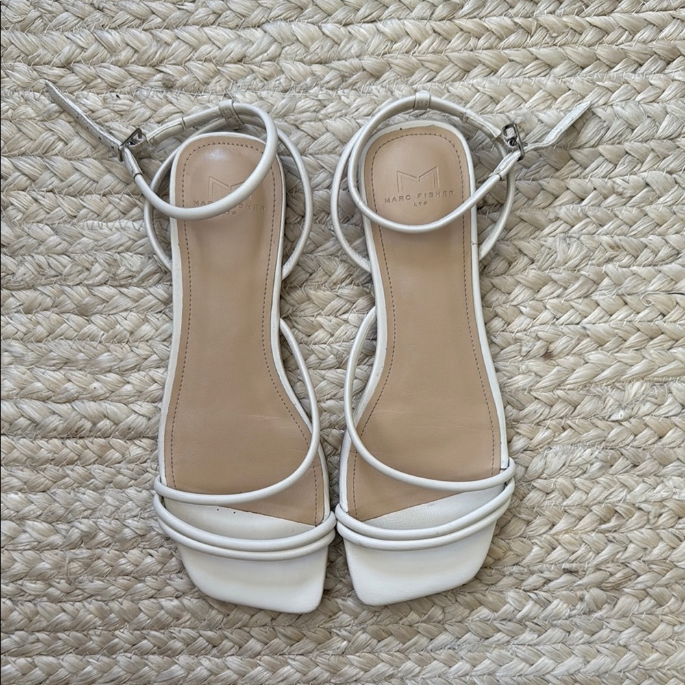 MARC FISHER LTD
Mariella Leather Flat Sandals